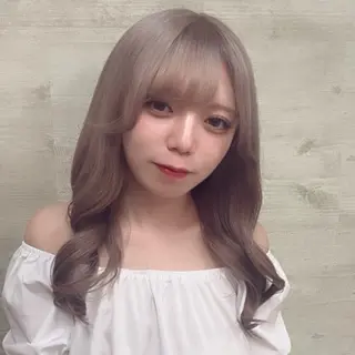 ロング 𝐢𝐫𝐢𝐚 🎀/うる艶カラーのヘアスタイル