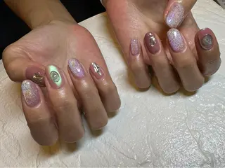 ネイル TotalBeautysalonCURE所属・CURE 朱梨のネイルデザイン