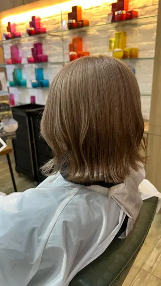 ミディアム カラー ハイトーンカラー 坂本 翼のヘアスタイル