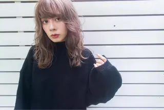 カラー ハイトーンカラー RYUのヘアスタイル