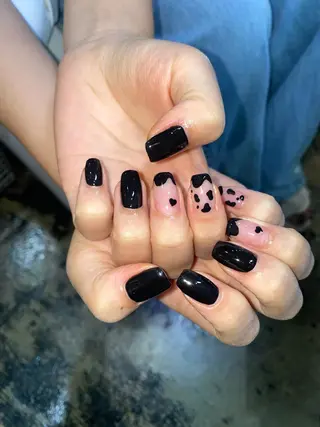 ネイル ♱˖⁺ 𝒎𝒐𝒑𝒊 ⁺のネイルデザイン