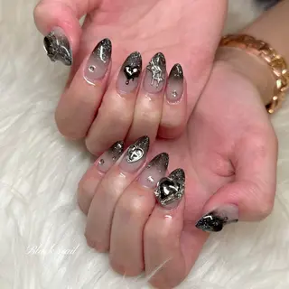 ネイル UnFLAIR 麻布十番店🧸NAOのネイルデザイン