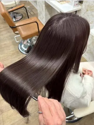 ロング 得本 ゆきのヘアスタイル