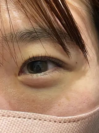 マツエク・マツパ cure所属・井上 真里奈のヘアスタイル