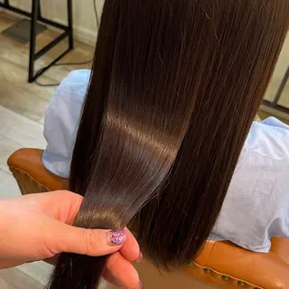 カラー しおり🍬 KOKORO🤍のヘアスタイル