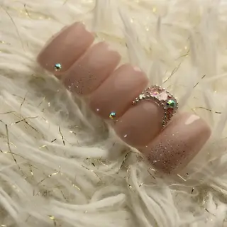 ネイル Legit nail salonのネイルデザイン