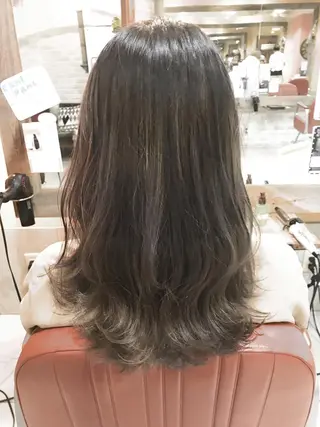 ミディアム カラー パーマ 増子 幹樹のヘアスタイル