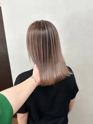 ミディアム カラー VIF所属・🗻飯田誠也🗻 カットカラー得意のヘアスタイル