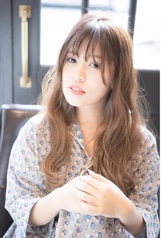 ロング KAJI MANAMIのヘアスタイル