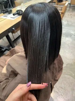 セミロング パーマ soi conc所属・たかね あゆのヘアスタイル