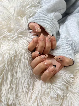 ネイル PEEKABOO京橋 EYE&NAILのマツエク・マツパデザイン