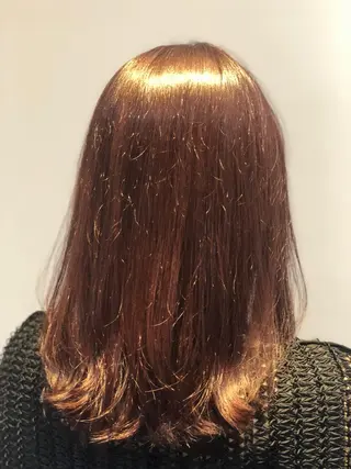 ミディアム カラー 梅田ハイトーン チダ ヒナノのヘアスタイル