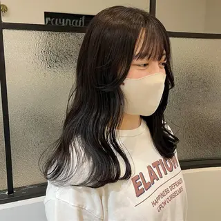 ロング カラー 服部 沙弥佳のヘアスタイル