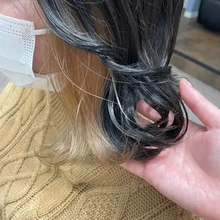ミディアム 亀山 由里菜のヘアスタイル