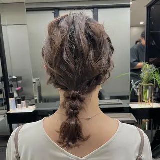 ミディアム ヘアアレンジ ウスイマイコ カット/ケアカラーのヘアスタイル