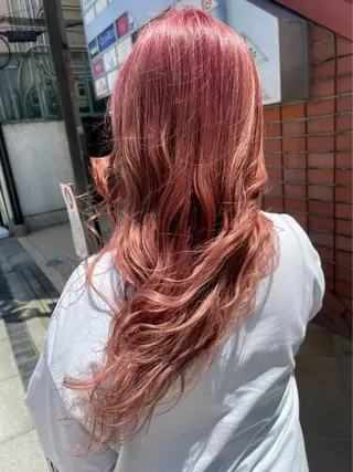 ロング カラー 横山 千春のヘアスタイル