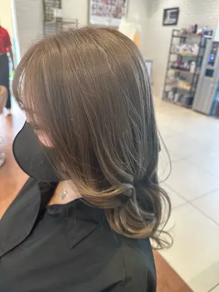 カラー ho nokaのヘアスタイル