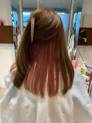 ミディアム カラー コテ巻き風パーマ 藤澤　知彌のヘアスタイル