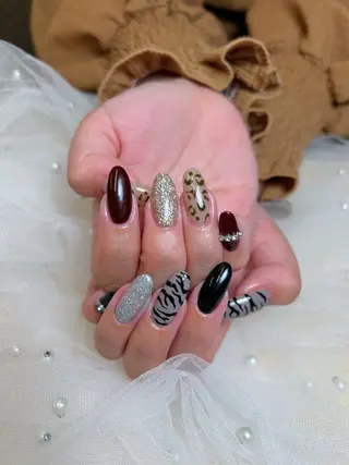 ネイル takara nail所属・takara射水高岡 マグネット韓国ポップのネイルデザイン