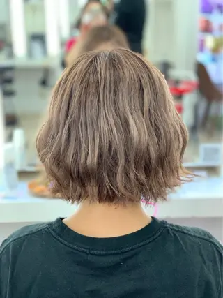 ショート カラー 🐥こ ま🐥のヘアスタイル