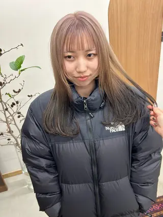 セミロング カラー パーマ ヘアアレンジ 髪と音処　マトぺ所属・デザインカラー/ボブ ブリーチカラー/ユリのヘアスタイル