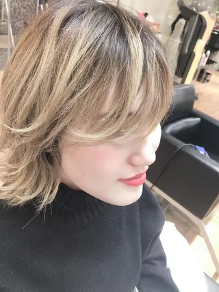 ミディアム ショート・ウルフ✂︎ 安住有咲子のヘアスタイル