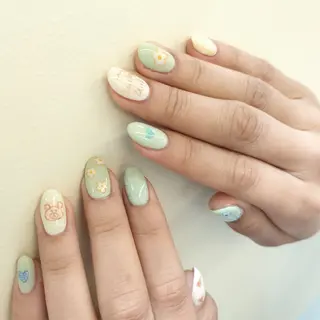 ネイル pool🦄 miyamoto.のネイルデザイン