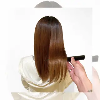 セミロング IwAsh中山駅店所属・【ツヤ髪特化】 Santaのヘアスタイル