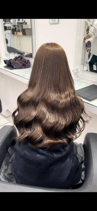 ロング 🩷暖色カラー🩷 BONのヘアスタイル