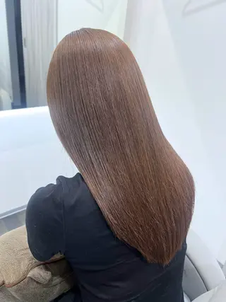 カラー .6-ROGU-neon所属・カワグチ ソウシのヘアスタイル