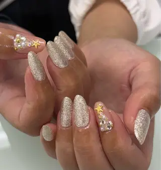 ネイル Bianca関内 USUI🐢のネイルデザイン