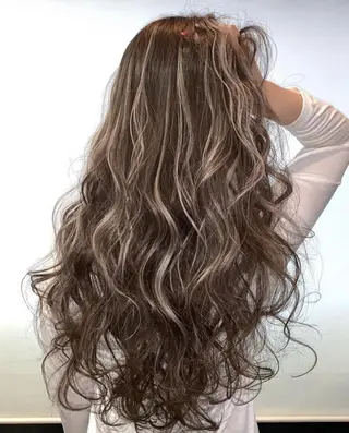 ロング カラー 韓国カラー/エクステ carryのヘアスタイル