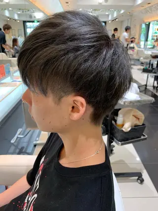 ショート カラー メンズ 赤み消しカラー /透明感カラー 上長のヘアスタイル