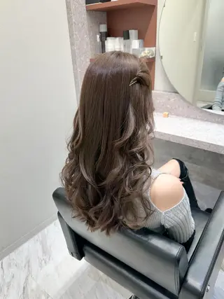 ロング カラー ヘアアレンジ autre所属・大久保 ひでなりのヘアスタイル