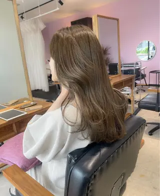 ロング MATTY azusaのヘアスタイル