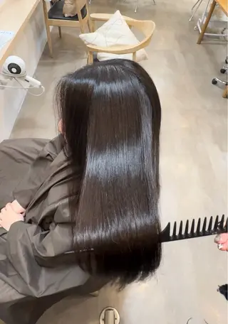ロング H 梅田所属・藤本 泰のヘアスタイル