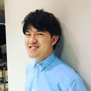 ミディアム パーマ メンズ ミヤザキ コージのヘアスタイル