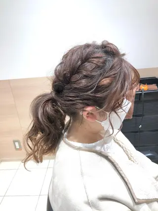 セミロング ヘアアレンジ 【GO TODAY SHAiRE SALON 心斎橋Edel店】所属・高橋 香澄のヘアスタイル