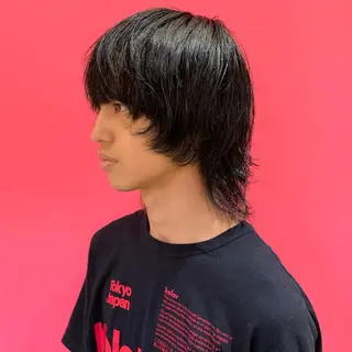 ミディアム メンズ FLOWERS所属・ウルフ、レイヤー 、メンズカットSHOのヘアスタイル