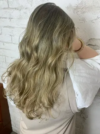 セミロング カラー 🎀モテ髪ミルクティ ー🎀yasunaのヘアスタイル