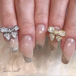 ネイル Salon Cleve所属・T. maoのネイルデザイン