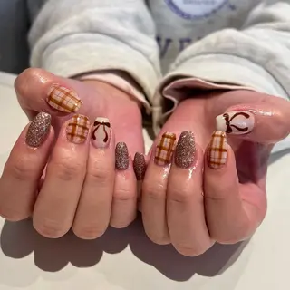 ネイル 高橋 麻里子のネイルデザイン