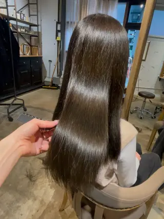 ロング 遠藤 眞実のヘアスタイル