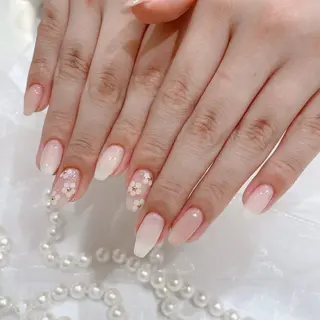 ネイル 菅谷 百花のネイルデザイン