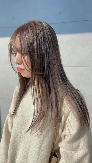 ロング カラー 山本 愛華のヘアスタイル