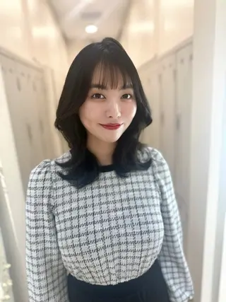 ミディアム カラー パーマ ヘアアレンジ CHIHIRO🤍 色っぽ韓国ヘアのヘアスタイル