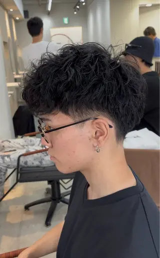 パーマ メンズ 渡 汐音のヘアスタイル