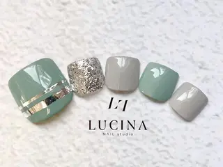 ネイル 新橋 ルキナ スタッフのネイルデザイン