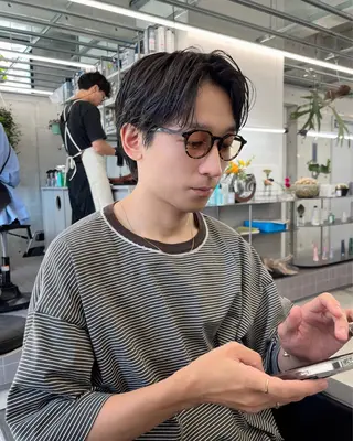 ショート メンズ ダブルカラー/ ケアブリーチ/クニトのヘアスタイル