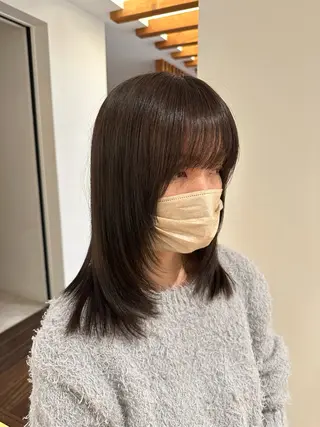 セミロング カラー 安丸 結夏のヘアスタイル